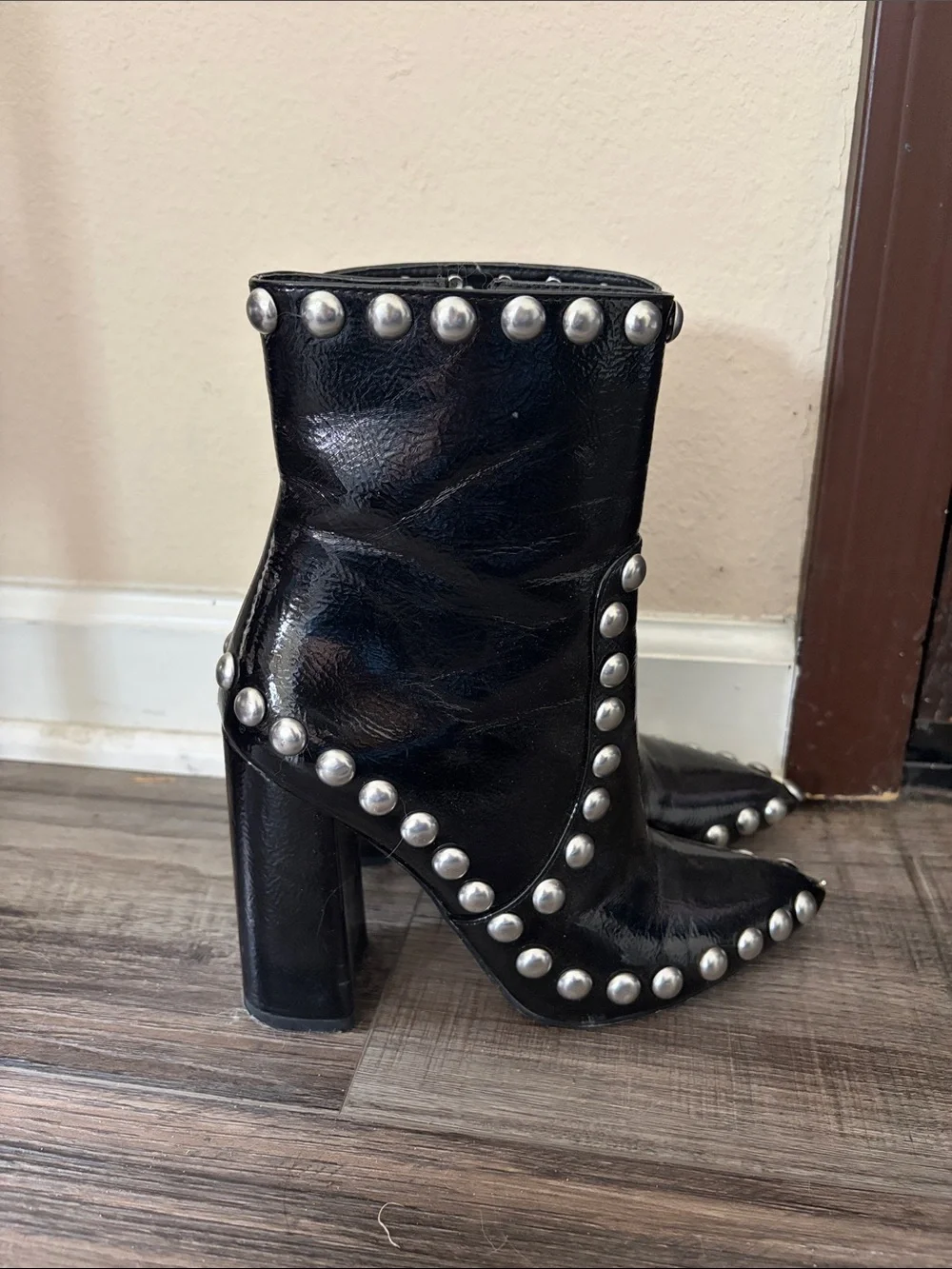 Nasty Gal size 37